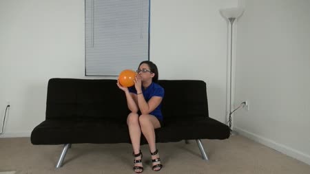 Michelles Silly Fetish Clips - Popping Balloons With My Heels